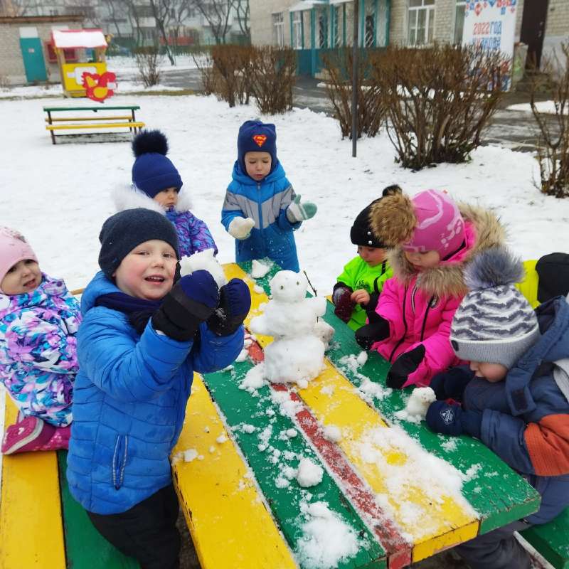Первый снеговик!