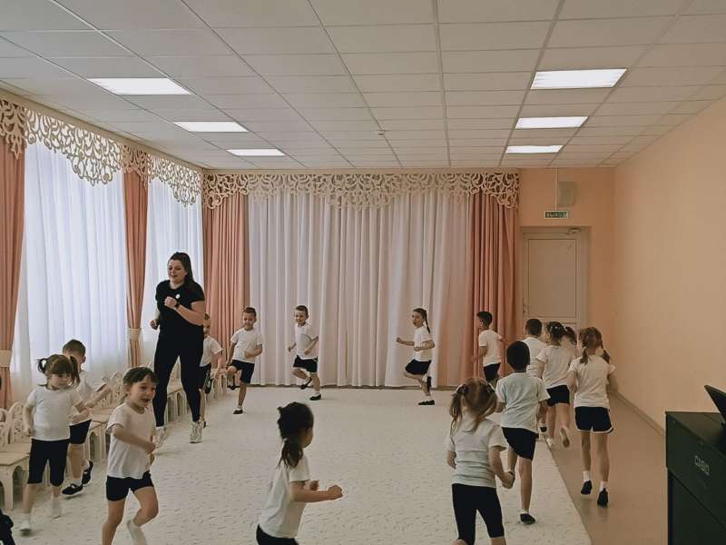 Гимнастика с директором!