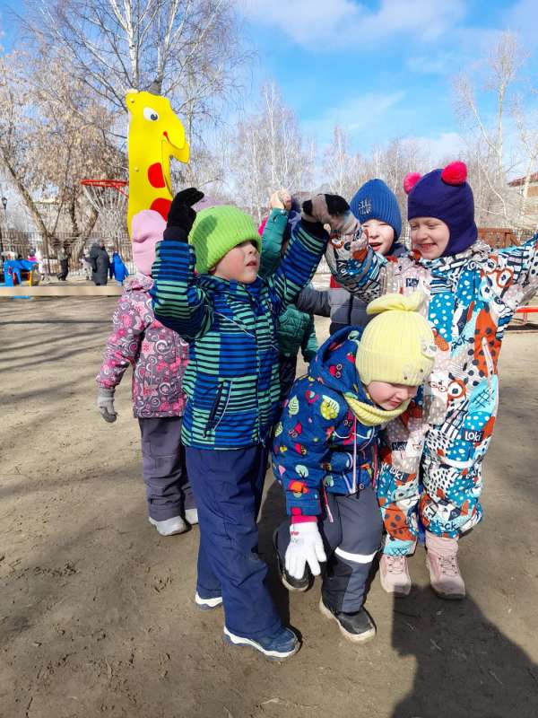 Весенние прогулки