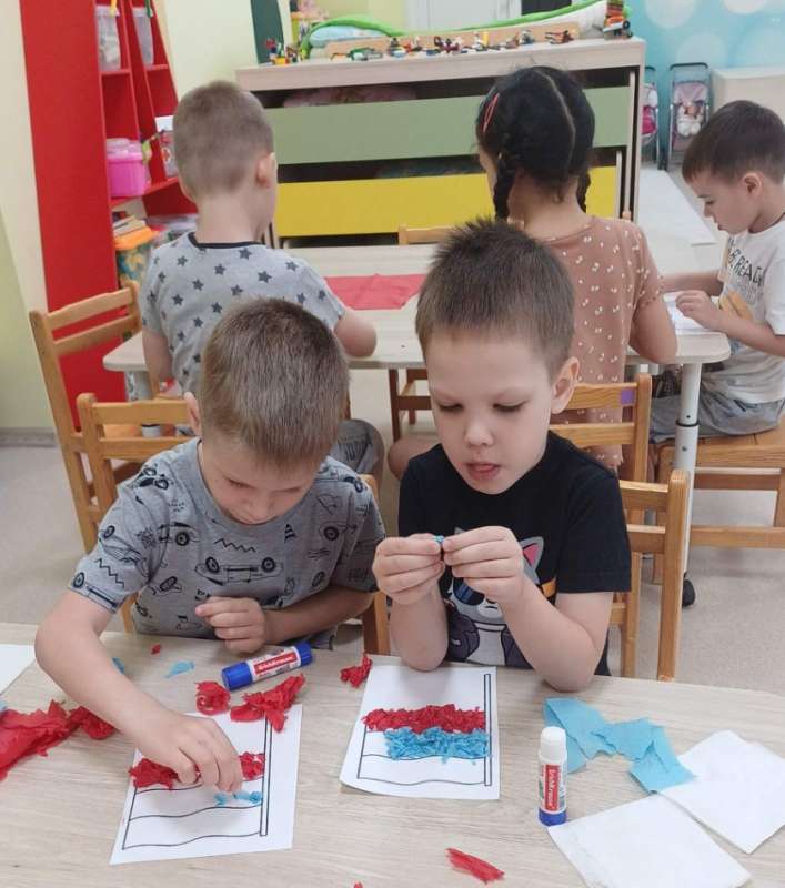 Мы родились в одной стране!