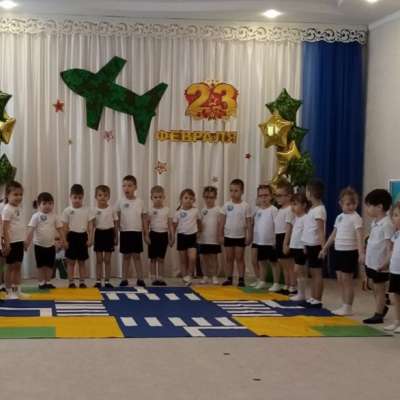 Поздравляем всех ребят, всех военных и солдат!