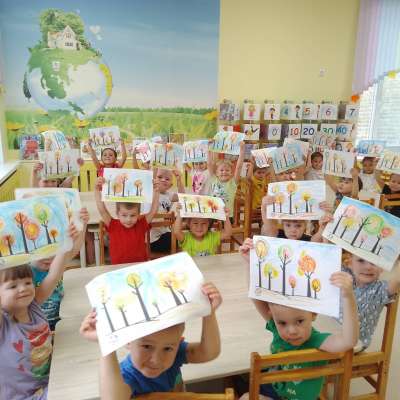 Осень с яркими красками заглянула в среднюю группу "Обучайка".