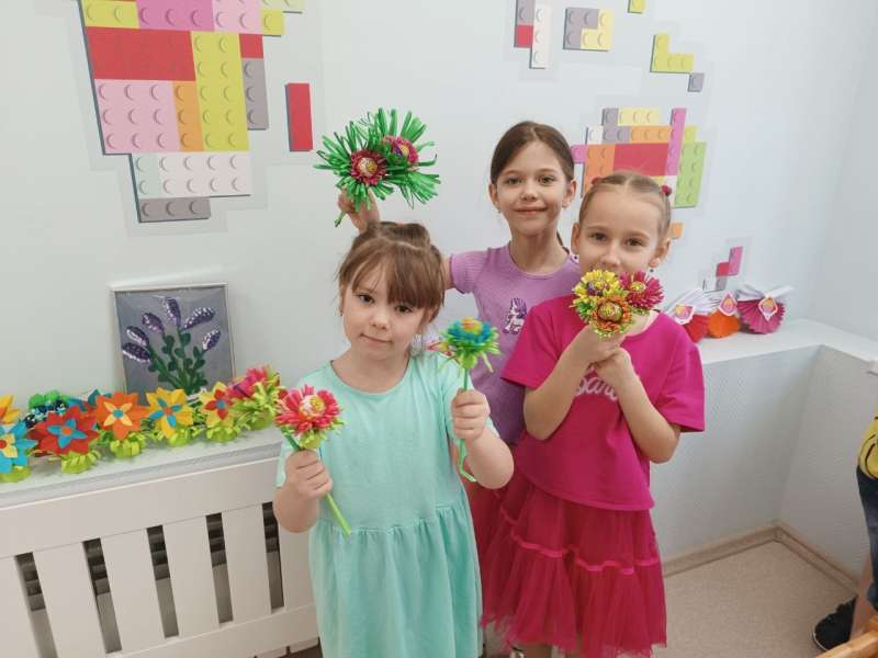 Подарки от группы "Знайка"